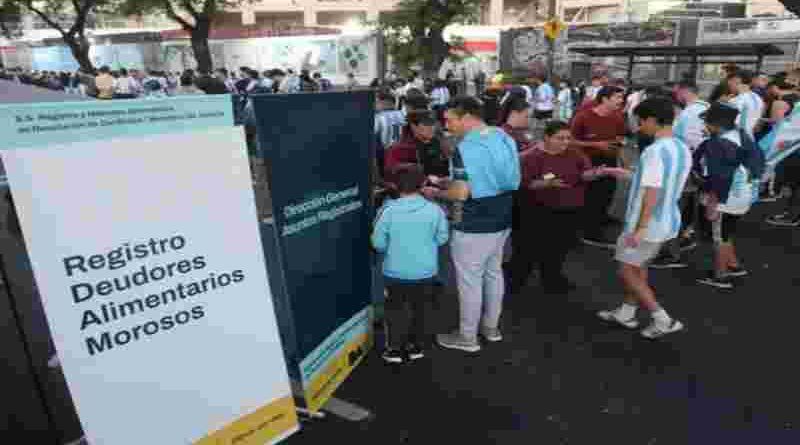 Tribuna Segura: el Gobierno amplió el programa y prohibió el ingreso de deudores alimentarios a estadios