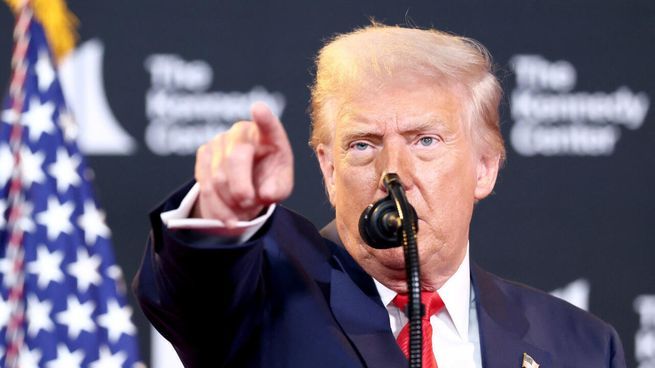 Donald Trump evalúa lanzar la "madre de todas las bombas" contra Irán y crece la tensión por el futuro de la guerra