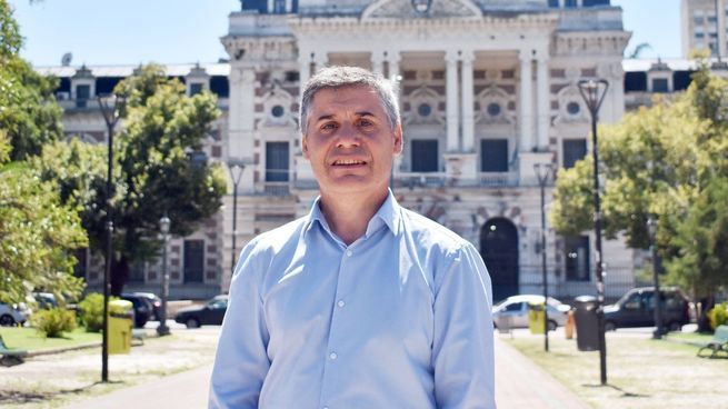 El defensor del Pueblo bonaerense advirtió que no se sabe cuánto vale realmente AySA